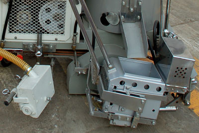 AC-SPTC thermoplastic road marking machine