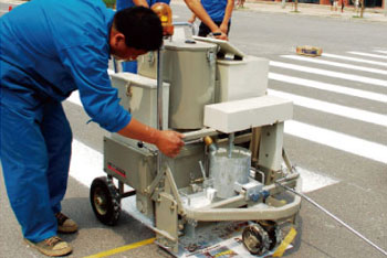 AC-SSTC two-component paint road marking machine