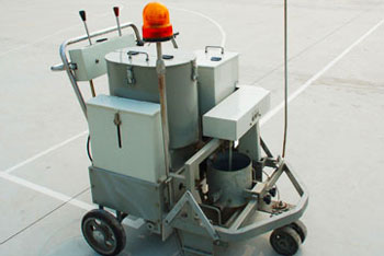 AC-SSTC two-component paint road marking machine