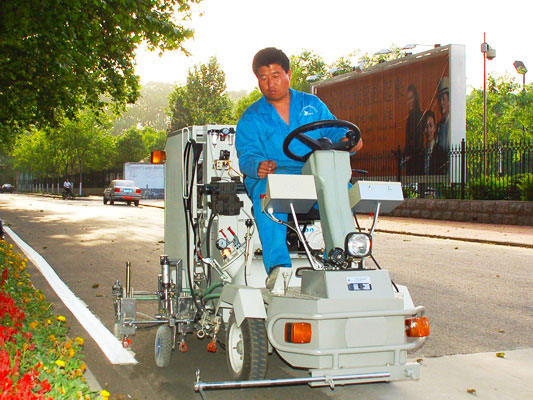 AC-STC two component road marking machine
